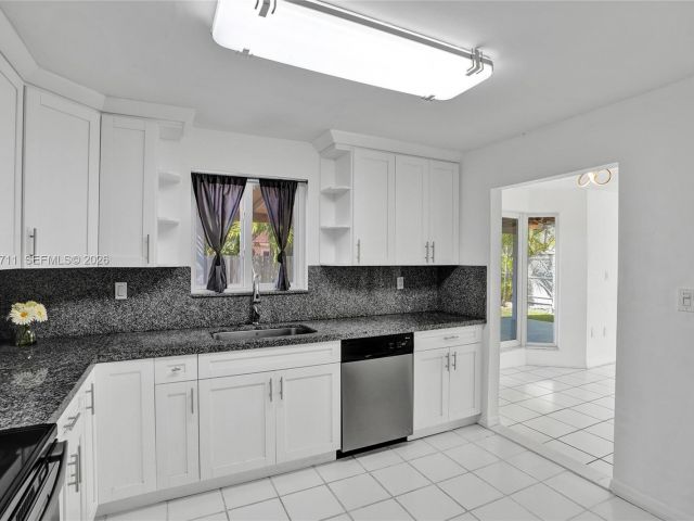 Home for sale at 15502 SW 137th Pl - photo 7446043