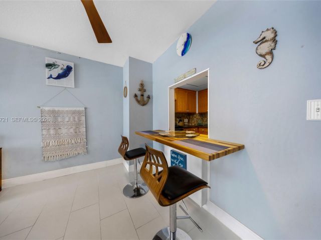 Apartment for sale  Unit #607 - photo 7445850