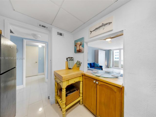 Apartment for sale  Unit #607 - photo 7445858