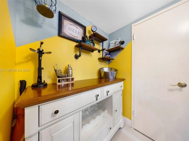 Apartment for sale  Unit #607 - photo 7445860