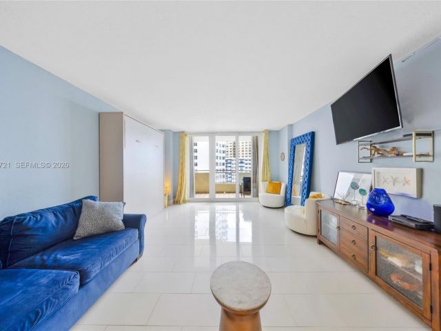 Apartment for sale  Unit #607 - photo 7445863