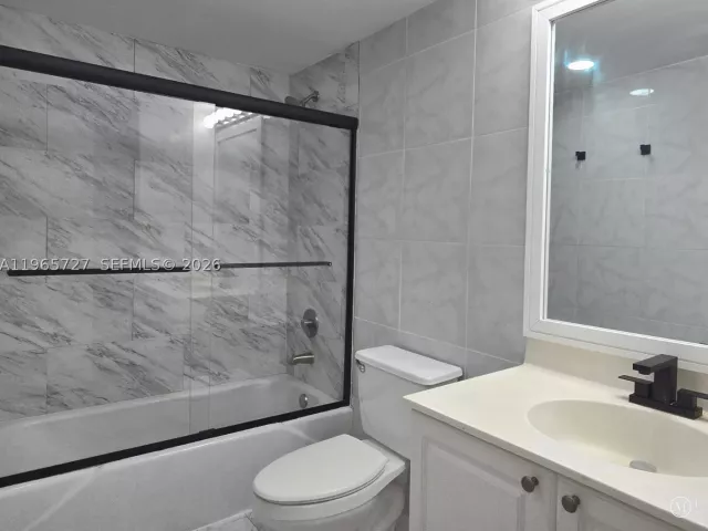 2-bedroom condo for rent in Sunny Isles Beach - 19380 Collins Ave 1002 - MondialRealty