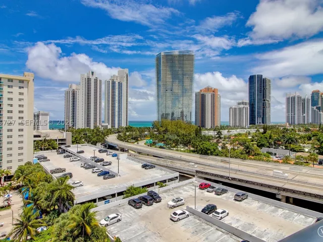 2-bedroom condo for rent in Sunny Isles Beach - 19380 Collins Ave 1002 - MondialRealty