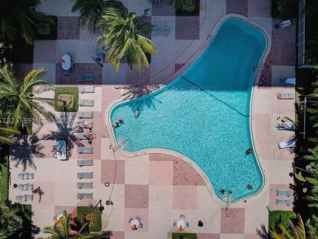 2-bedroom condo for rent in Sunny Isles Beach - 19380 Collins Ave 1002 - MondialRealty