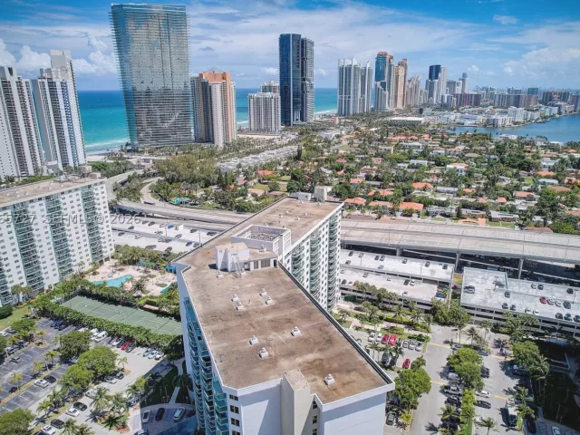 2-bedroom condo for rent in Sunny Isles Beach - 19380 Collins Ave 1002 - MondialRealty
