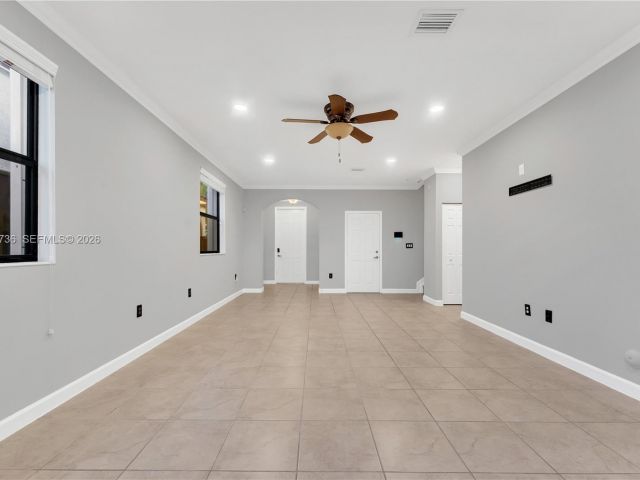 Home for rent at 3401 SE 5th St 3401 - photo 7432715