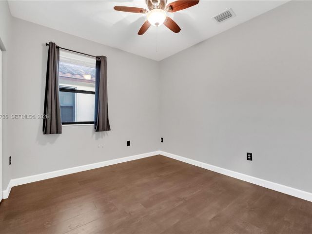 Home for rent at 3401 SE 5th St 3401 - photo 7432725