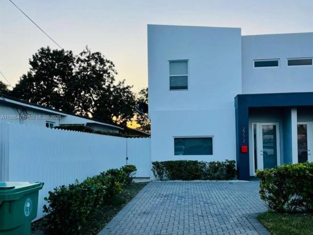 Home for rent at 2772 SW 31st Ct 2772 - photo 7432747