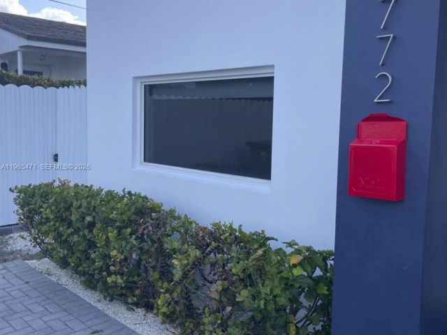 Home for rent at 2772 SW 31st Ct 2772 - photo 7432748