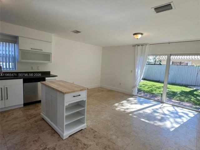 Home for rent at 2772 SW 31st Ct 2772 - photo 7432758