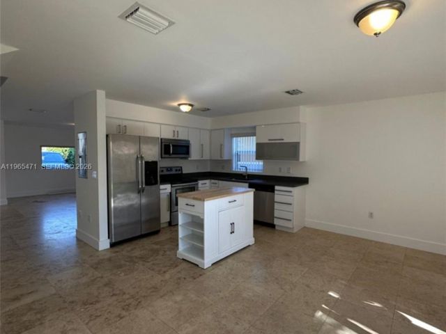 Home for rent at 2772 SW 31st Ct 2772 - photo 7432759