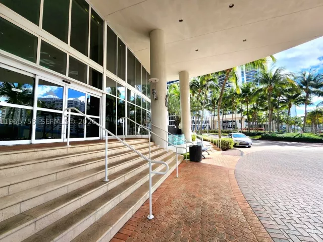 2-bedroom condo for sale in Hallandale Beach - 1800 S Ocean Dr 2406 - MondialRealty
