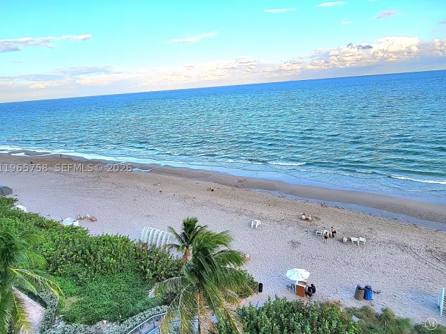 2-bedroom condo for sale in Hallandale Beach - 1800 S Ocean Dr 2406 - MondialRealty