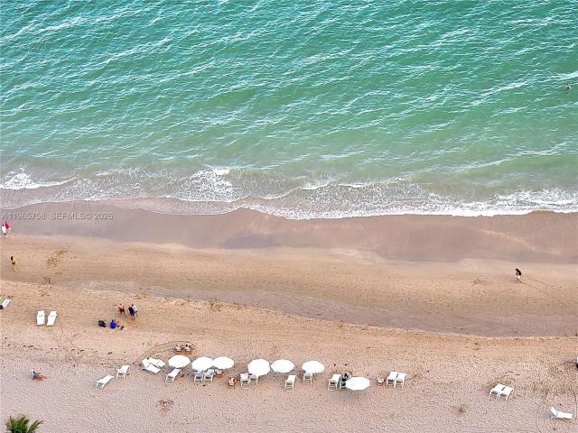 Apartment for sale  Unit #2406 - photo 7500457