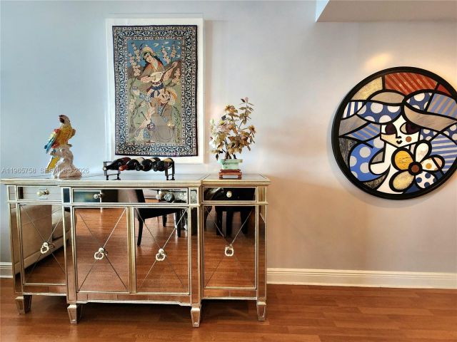 Apartment for sale  Unit #2406 - photo 7500470