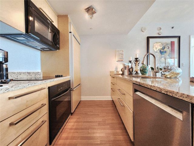 Apartment for sale  Unit #2406 - photo 7500473