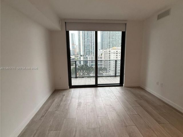 Apartment for rent  Unit #1004 - photo 7508228