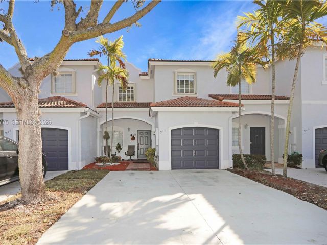 Home for sale at 941 SW 148th Pl - photo 7446354