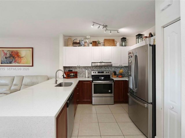 Home for sale at 941 SW 148th Pl - photo 7446358