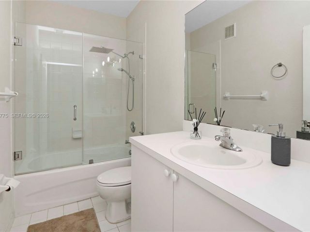 Home for sale at 941 SW 148th Pl - photo 7446368