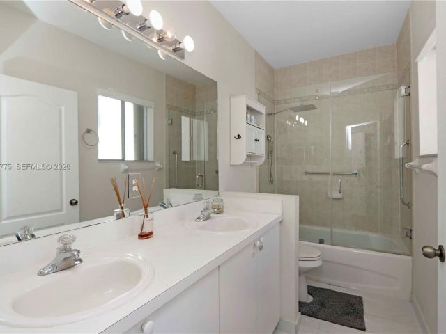 Home for sale at 941 SW 148th Pl - photo 7446372