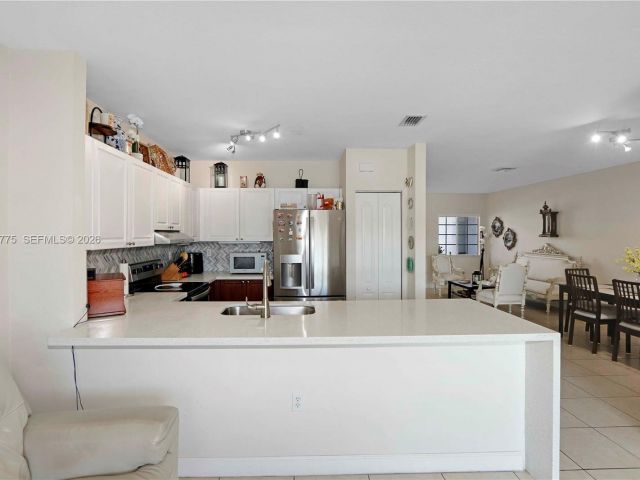 Home for sale at 941 SW 148th Pl - photo 7446373