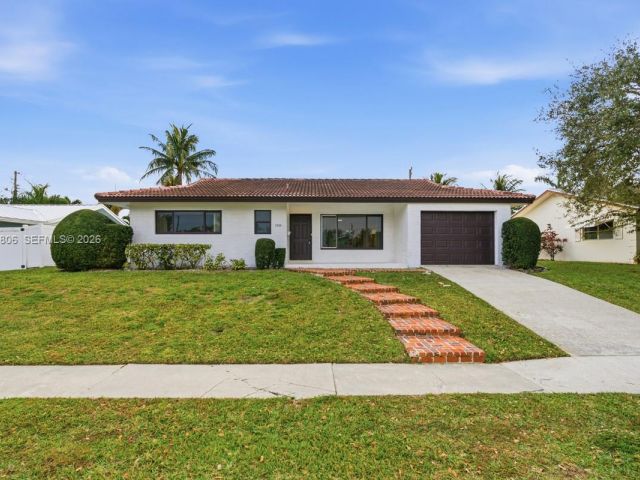 Home for rent at 1260 SW 8th St - photo 7444769