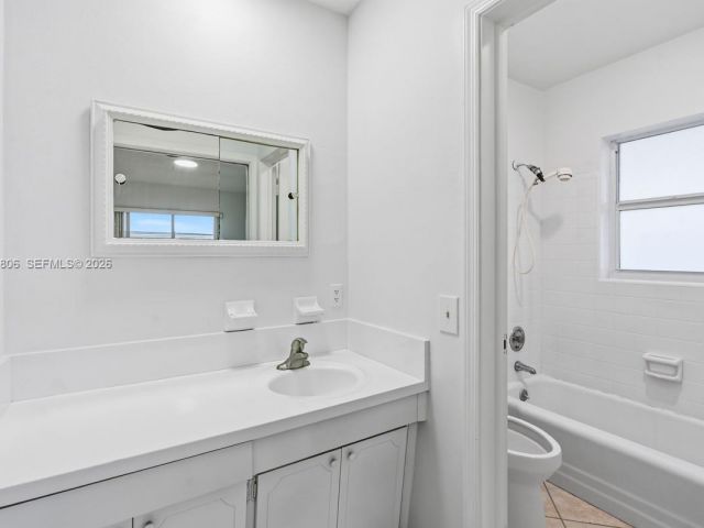 Home for rent at 1260 SW 8th St - photo 7444774