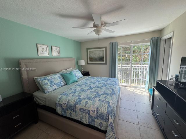 Home for rent at 2333 SE 5th St - photo 7448872