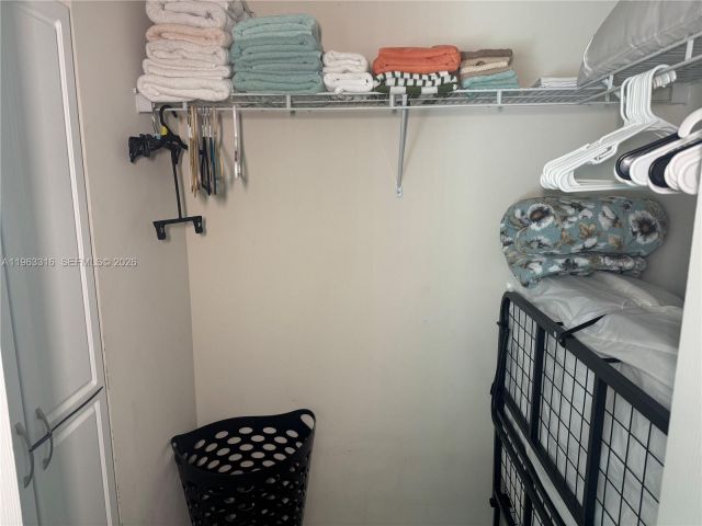 Home for rent at 2333 SE 5th St - photo 7448874