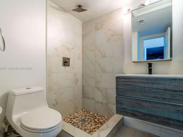 Apartment for rent  Unit #PH7 - photo 7438010