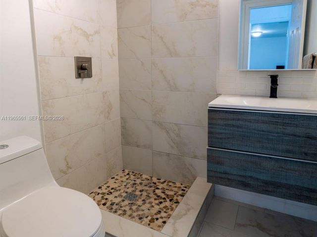 Apartment for rent  Unit #PH7 - photo 7438011