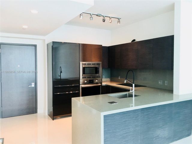 Apartment for sale  Unit #2607 - photo 7436130