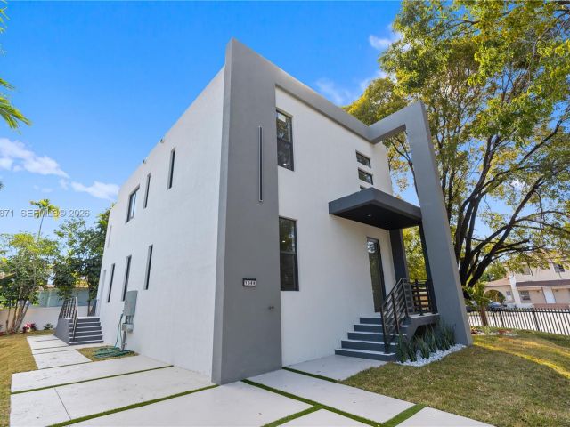 Home for sale at 1644 NW 8th Ter - photo 7434124