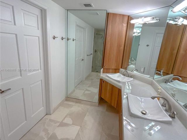 Apartment for rent  Unit #1209 - photo 7435923