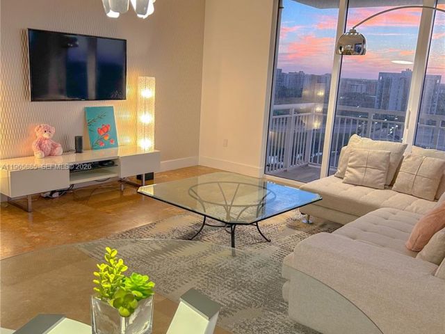 Apartment for rent  Unit #1209 - photo 7435933