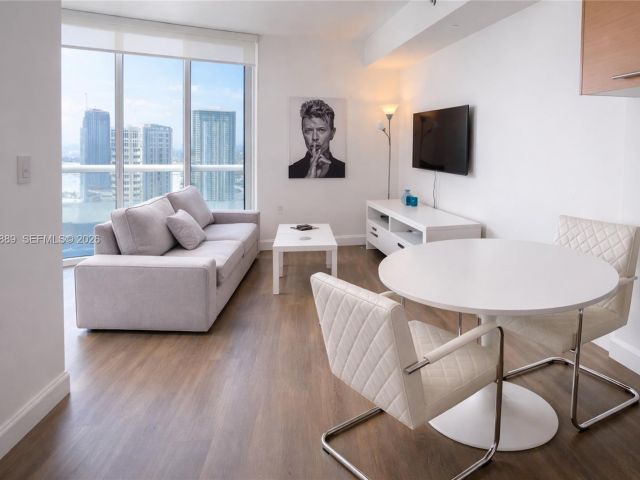 condo for rent in Miami - 50 Biscayne Blvd 4209 - MondialRealty