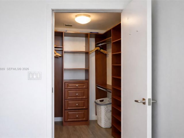 condo for rent in Miami - 50 Biscayne Blvd 4209 - MondialRealty