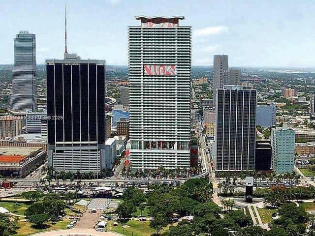 condo for rent in Miami - 50 Biscayne Blvd 4209 - MondialRealty