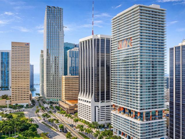 condo for rent in Miami - 50 Biscayne Blvd 4209 - MondialRealty