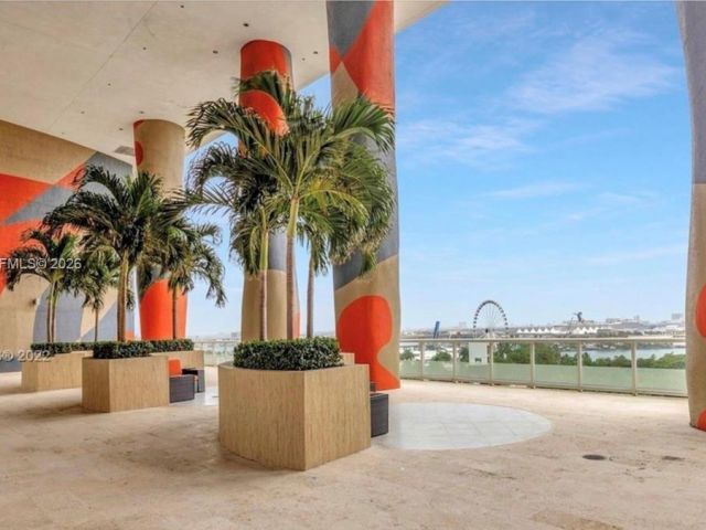 condo for rent in Miami - 50 Biscayne Blvd 4209 - MondialRealty