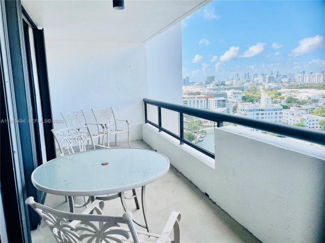 Apartment for rent  Unit #2006 - photo 7438034