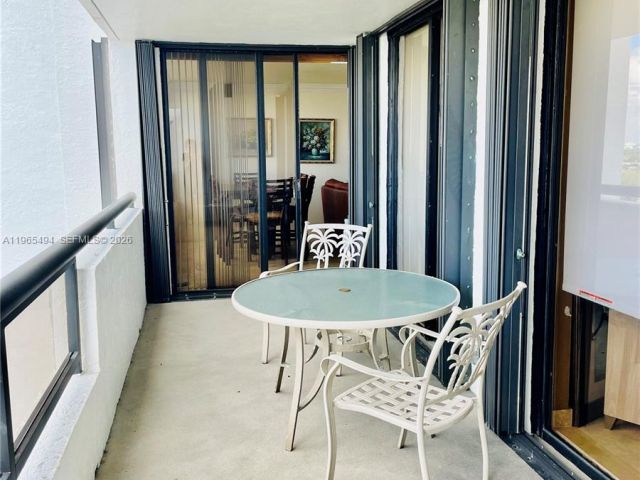 Apartment for rent  Unit #2006 - photo 7438036