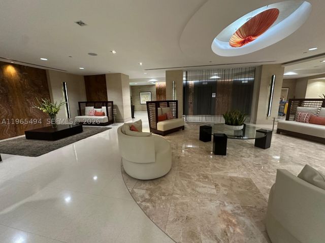 2-bedroom condo for rent in Miami Beach - 2555 Collins Ave 2006 - MondialRealty
