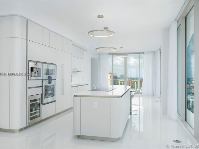 Apartment for rent  Unit #1905 - photo 7498741