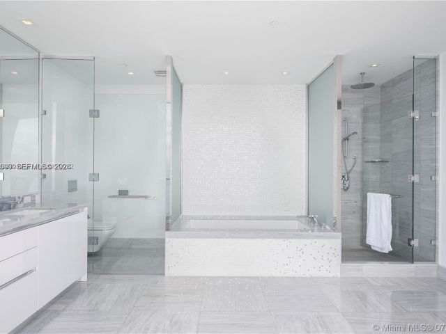 Apartment for rent  Unit #1905 - photo 7498750