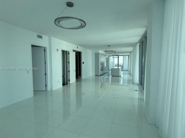 Apartment for rent  Unit #1905 - photo 7498756