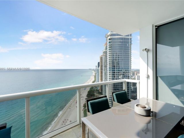 Apartment for rent  Unit #5008 - photo 7435300