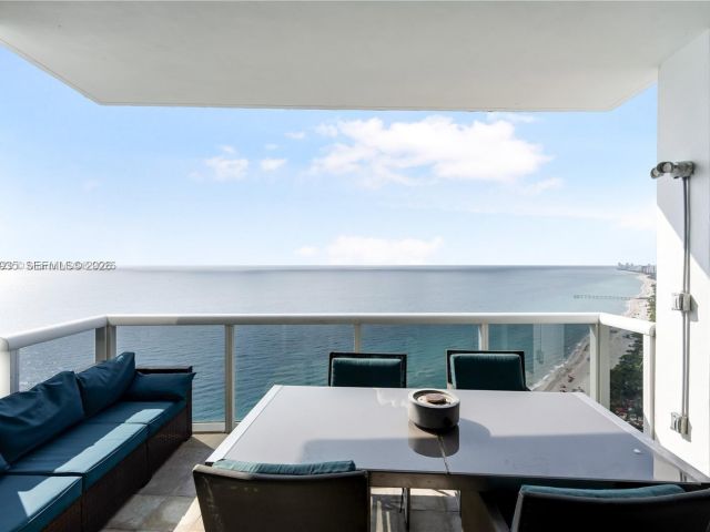 Apartment for rent  Unit #5008 - photo 7435301