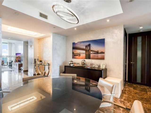 Apartment for rent  Unit #5008 - photo 7435303